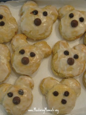 Homemade teddy bear scones. www.MentoringMoments.org